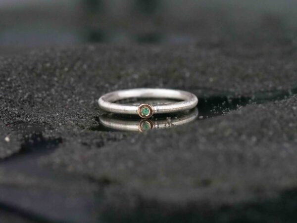 Minimalist Emerald Ring