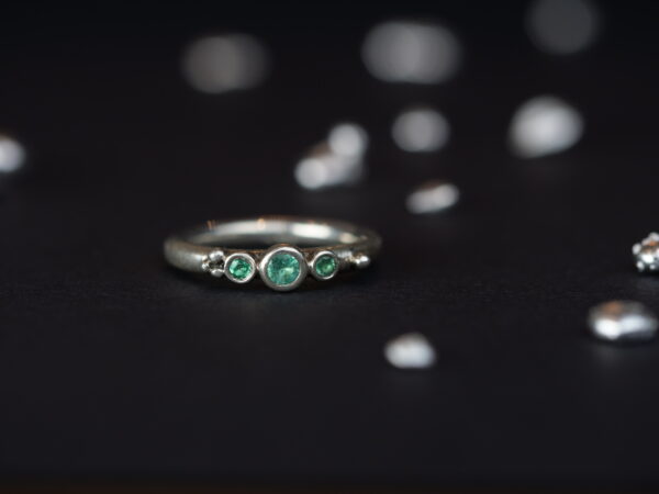 SILVER EMERALD RING