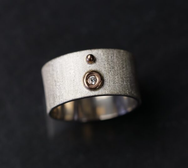 SILVER DIAMOND RING